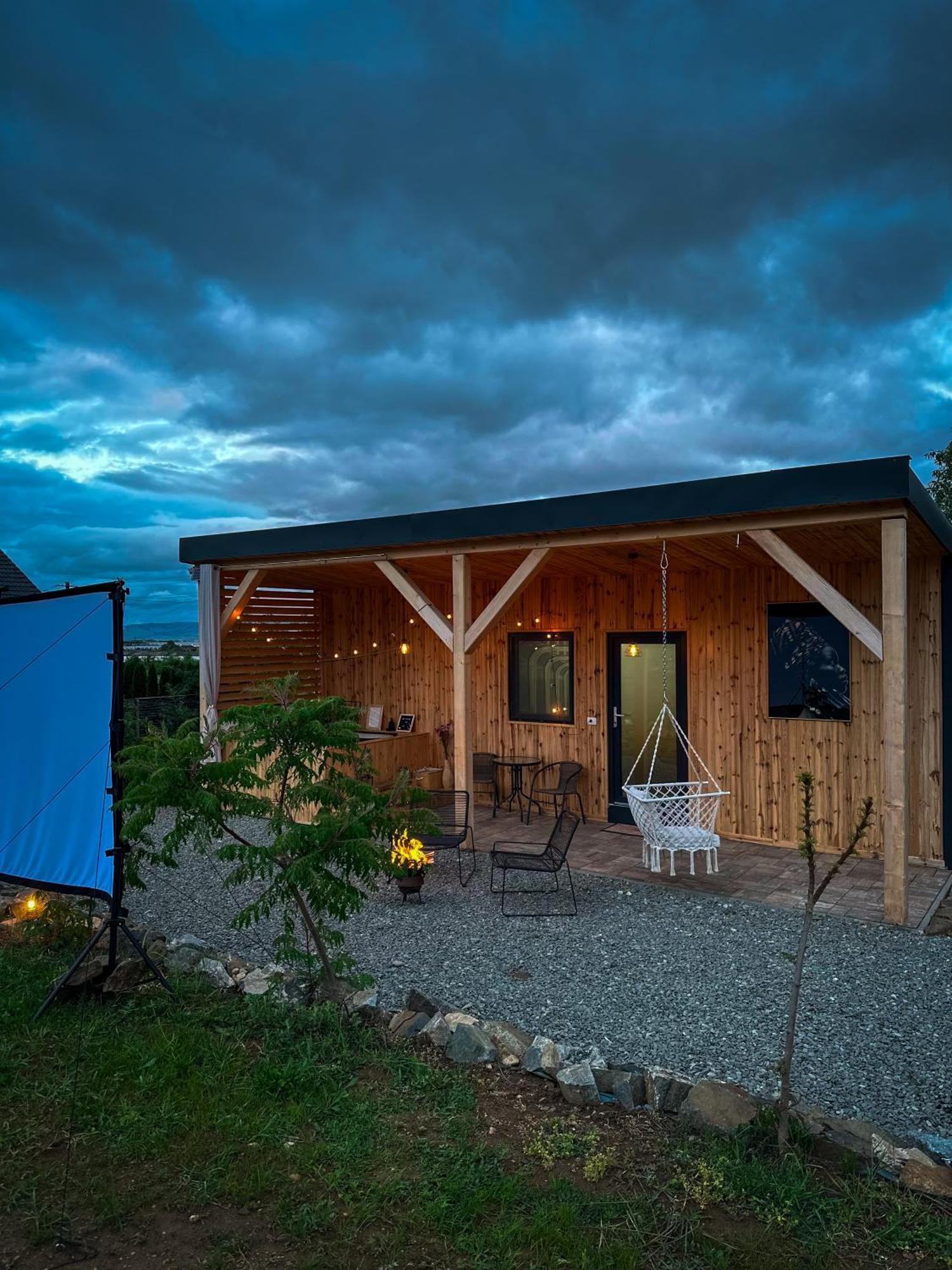 Villa Kubiq Transalpina Petresti Exterior foto