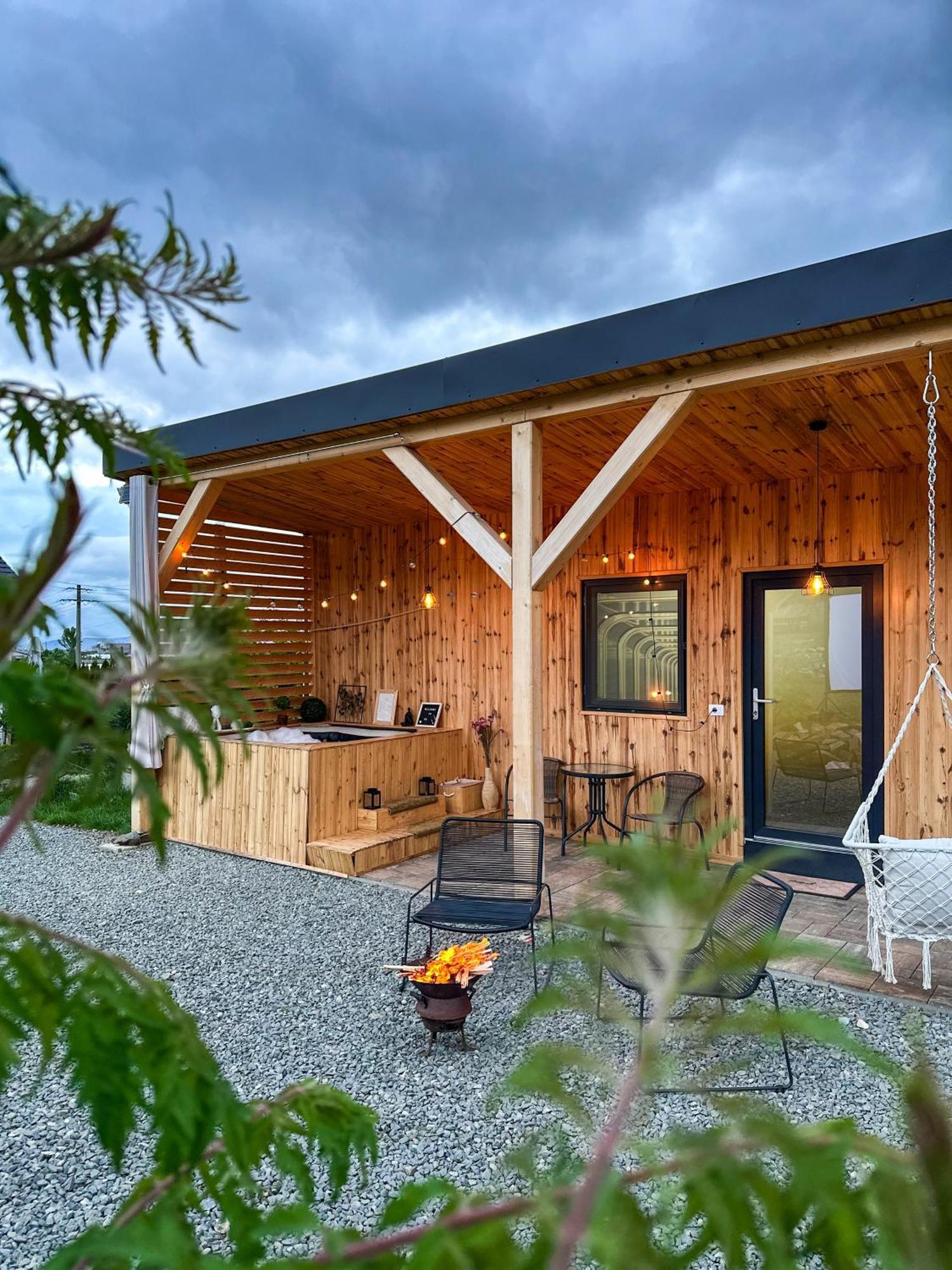 Villa Kubiq Transalpina Petresti Exterior foto